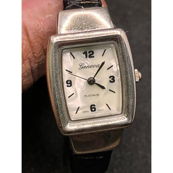 GENEVA *new battery* Silver Tone Cuff Watch Black Womens, Quartz, Leather - Picture 2 of 8